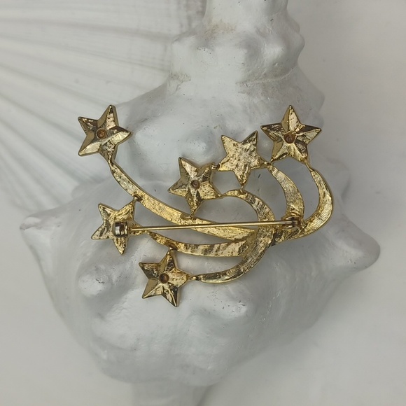 ♥️Bundle Only♥️♥️ Intriguing Gold Tone & Silver Brooch Trio - Picture 9 of 14